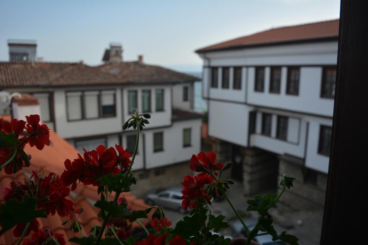 Patche Residence - A Wine Cellar Hideaway In The Historic Home Of Revolutionary Metodi Patche Ohrid Kültér fotó