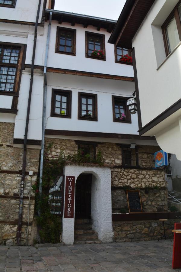 Patche Residence - A Wine Cellar Hideaway In The Historic Home Of Revolutionary Metodi Patche Ohrid Kültér fotó