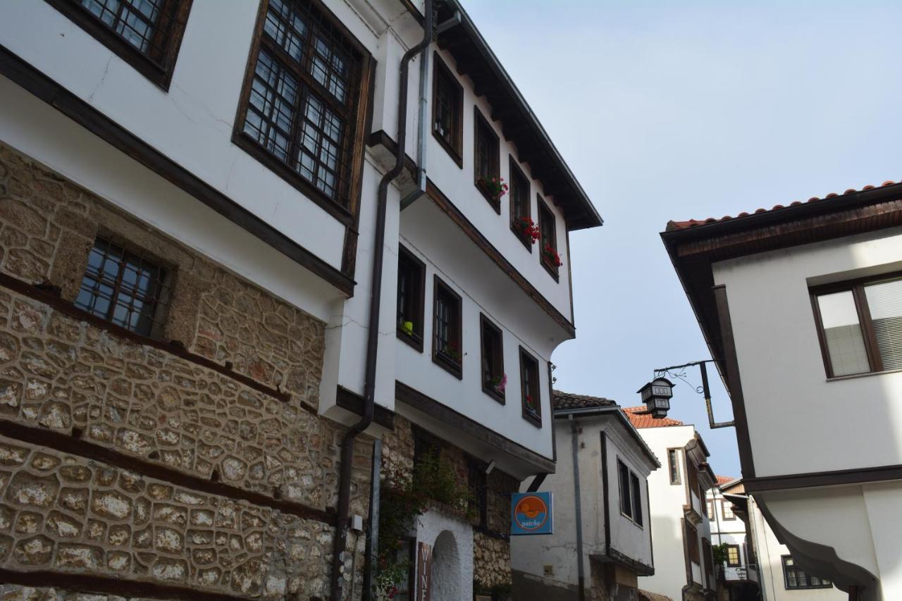 Patche Residence - A Wine Cellar Hideaway In The Historic Home Of Revolutionary Metodi Patche Ohrid Kültér fotó