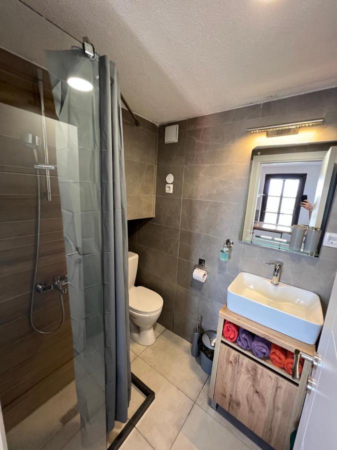 Patche Residence - A Wine Cellar Hideaway In The Historic Home Of Revolutionary Metodi Patche Ohrid Kültér fotó