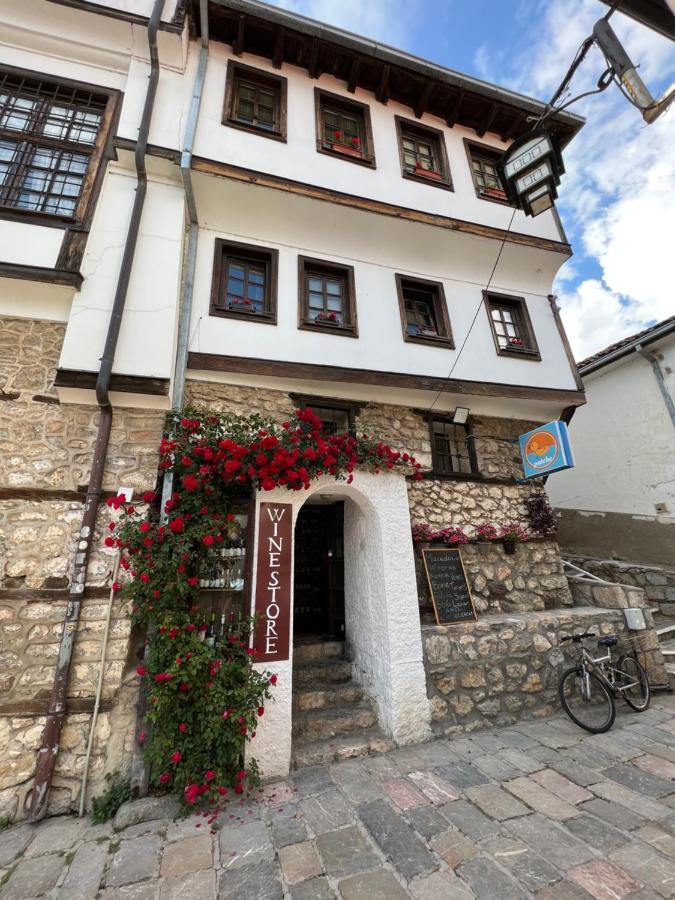 Patche Residence - A Wine Cellar Hideaway In The Historic Home Of Revolutionary Metodi Patche Ohrid Kültér fotó